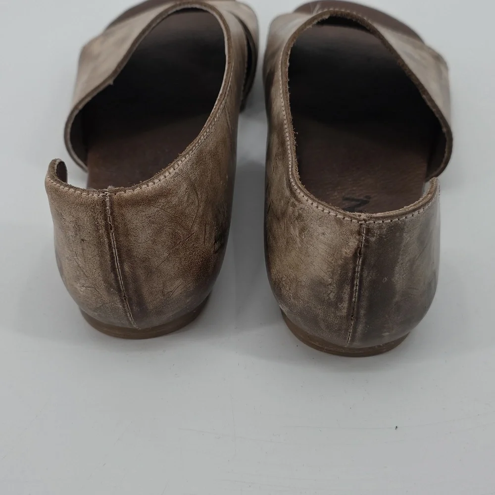 Bedstud Roan Brown Minimalist Sandals with Asymmetrical Design Size 10.